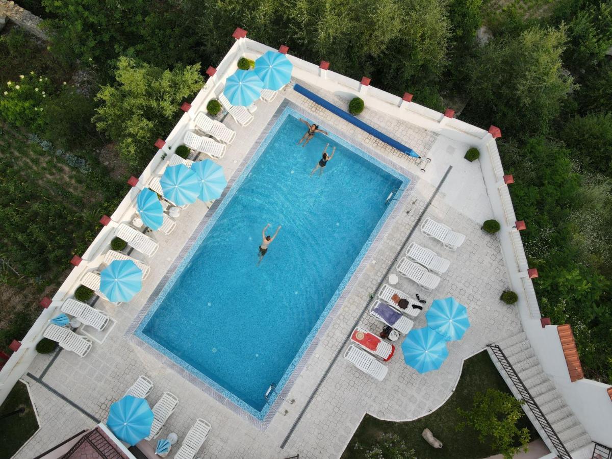 Hotel Deyanira Gorno Dryanovo ภายนอก รูปภาพ